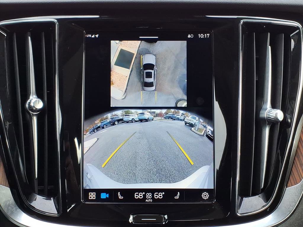 Used 2024 Volvo S60 B5 Plus image 27