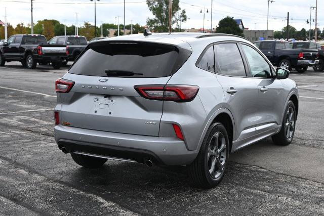 Certified 2024 Ford Escape ST-Line w/ Tech Pack #1 AWD/4WD image 9