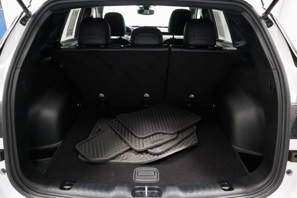 Used 2024 Jeep Compass Trailhawk w/ Trailer Tow Group image 13