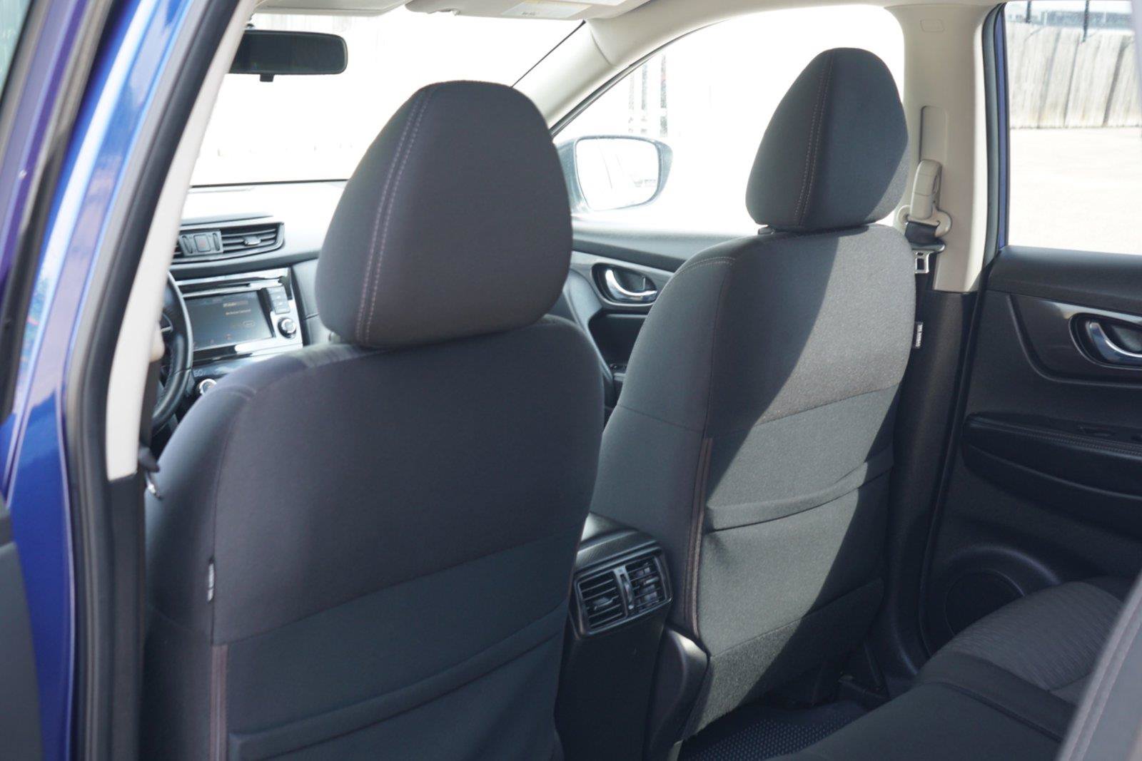 Used 2018 Nissan Rogue SV AWD/4WD image 20
