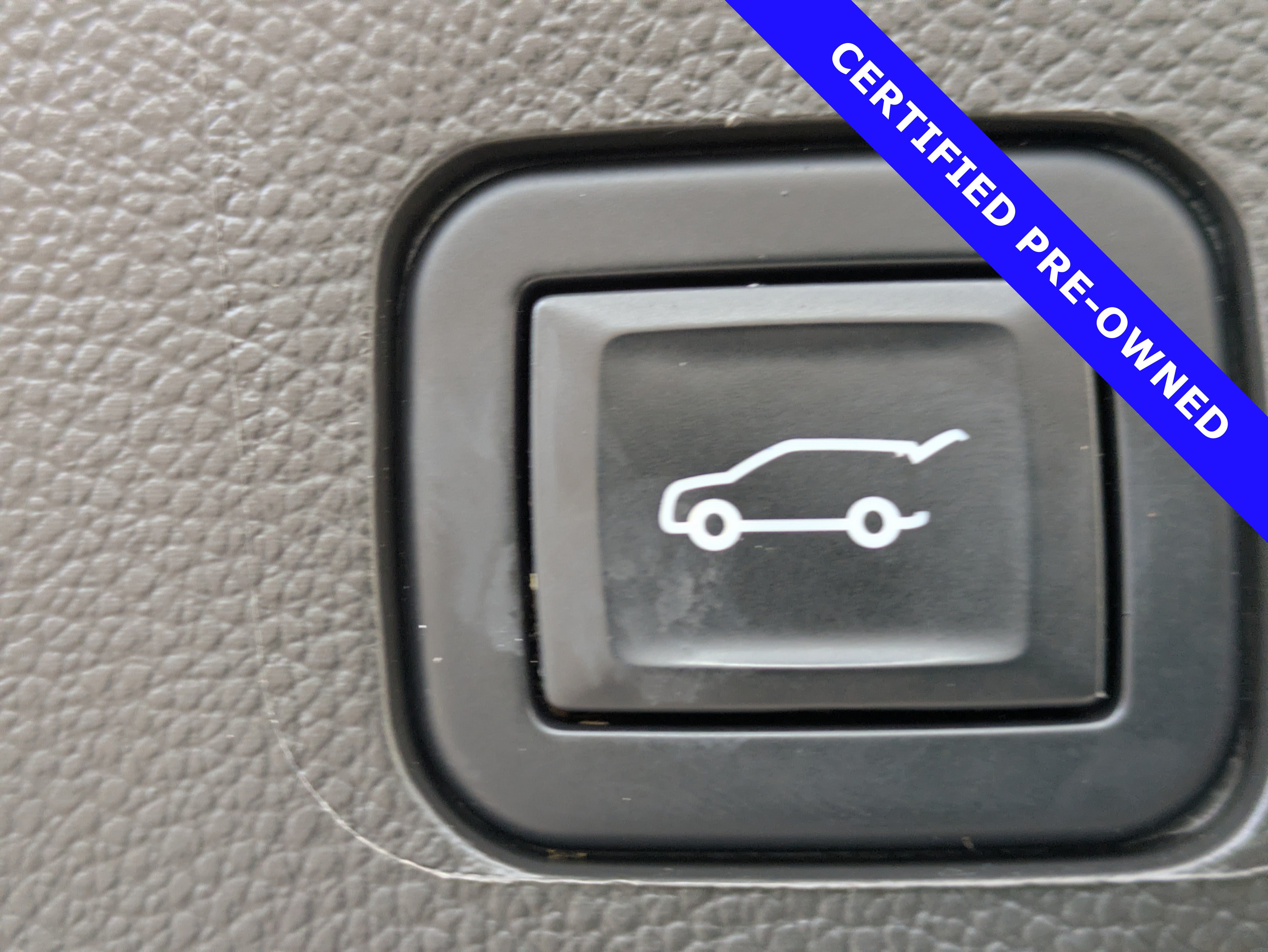 Used 2021 Chevrolet Traverse High Country FWD image 15