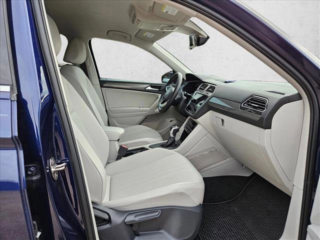 Used 2024 Volkswagen Tiguan SE FWD image 18