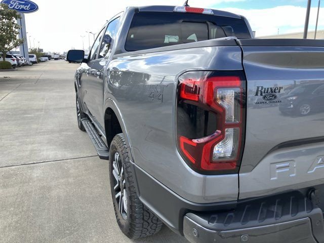 Certified 2024 Ford Ranger Lariat w/ Trailer Tow Package AWD/4WD image 35