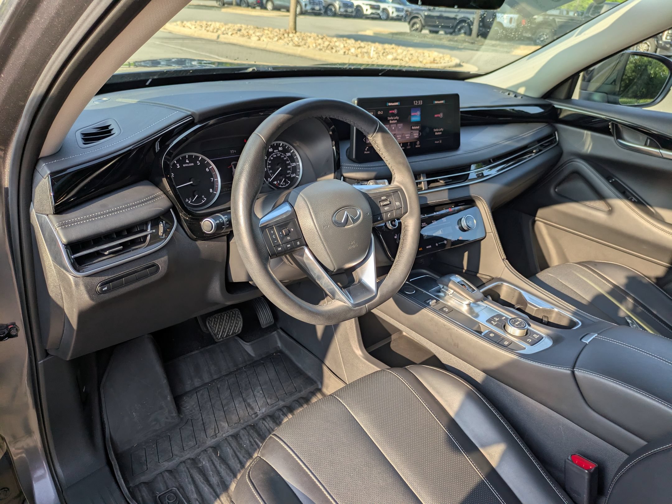 Used 2025 INFINITI QX60 Pure FWD image 14