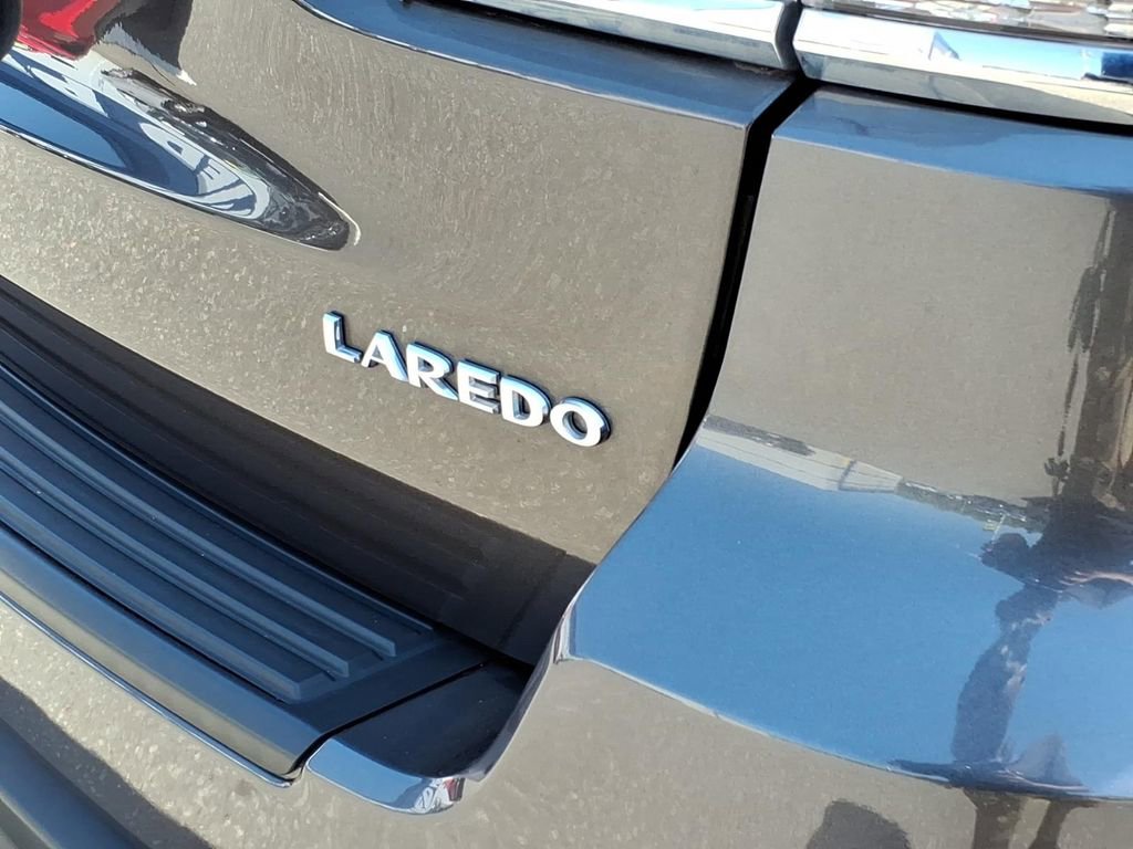 Used 2019 Jeep Grand Cherokee Laredo AWD/4WD image 7