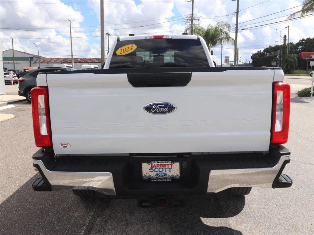 Certified 2024 Ford F350 XLT image 11