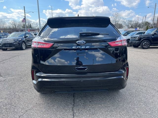 Certified 2023 Ford Edge ST-Line image 3