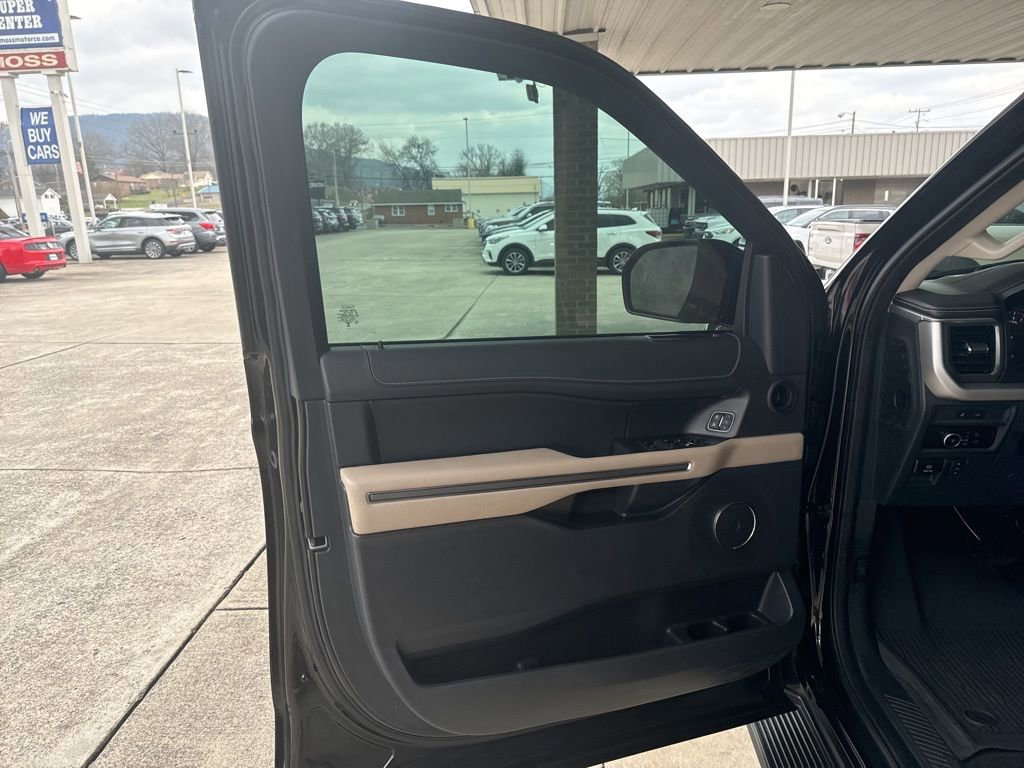 Certified 2024 Ford Expedition Max XLT image 14