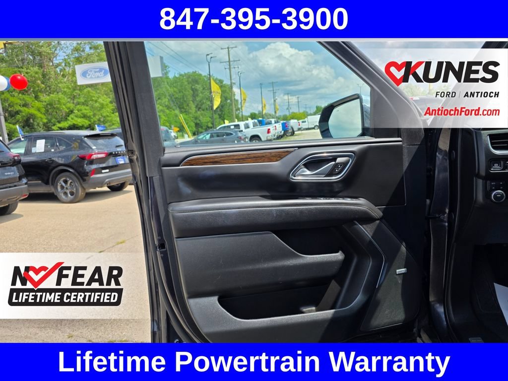 Used 2024 Chevrolet Suburban Premier AWD/4WD image 21