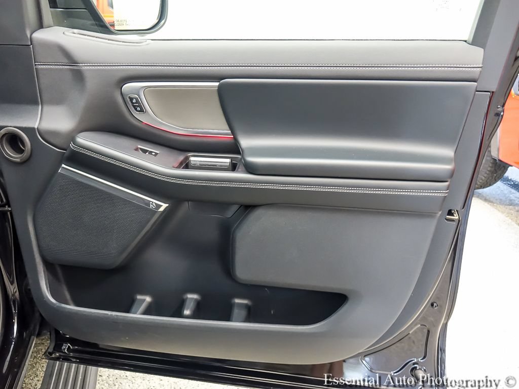 Certified 2025 Ford Expedition Max Platinum AWD/4WD image 28