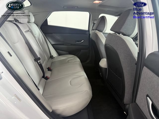 Used 2025 Hyundai Elantra Limited FWD image 19
