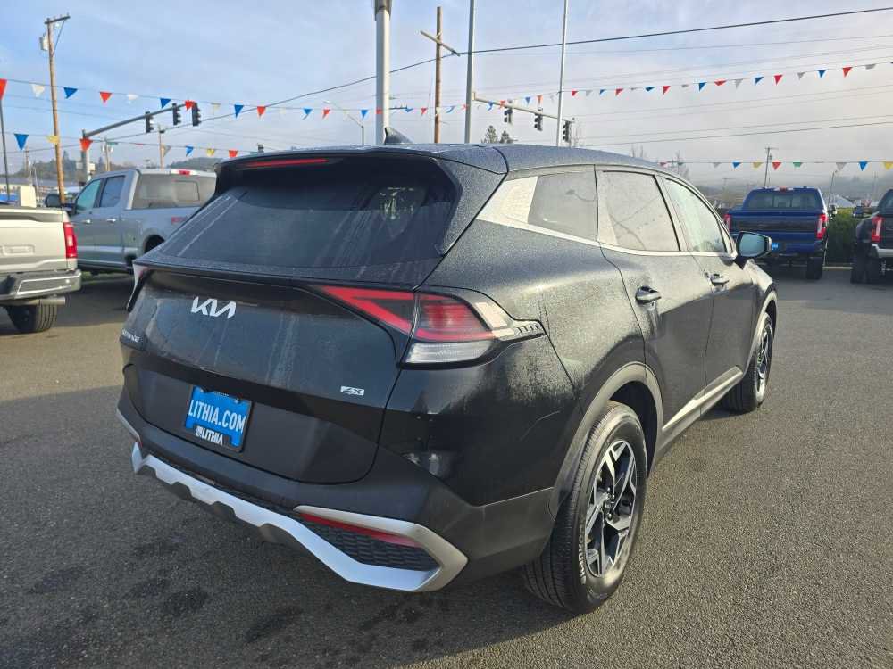 Used 2024 Kia Sportage LX image 5