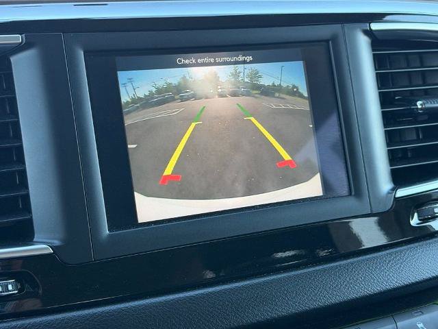 Used 2018 Chrysler Pacifica Touring-L FWD image 5