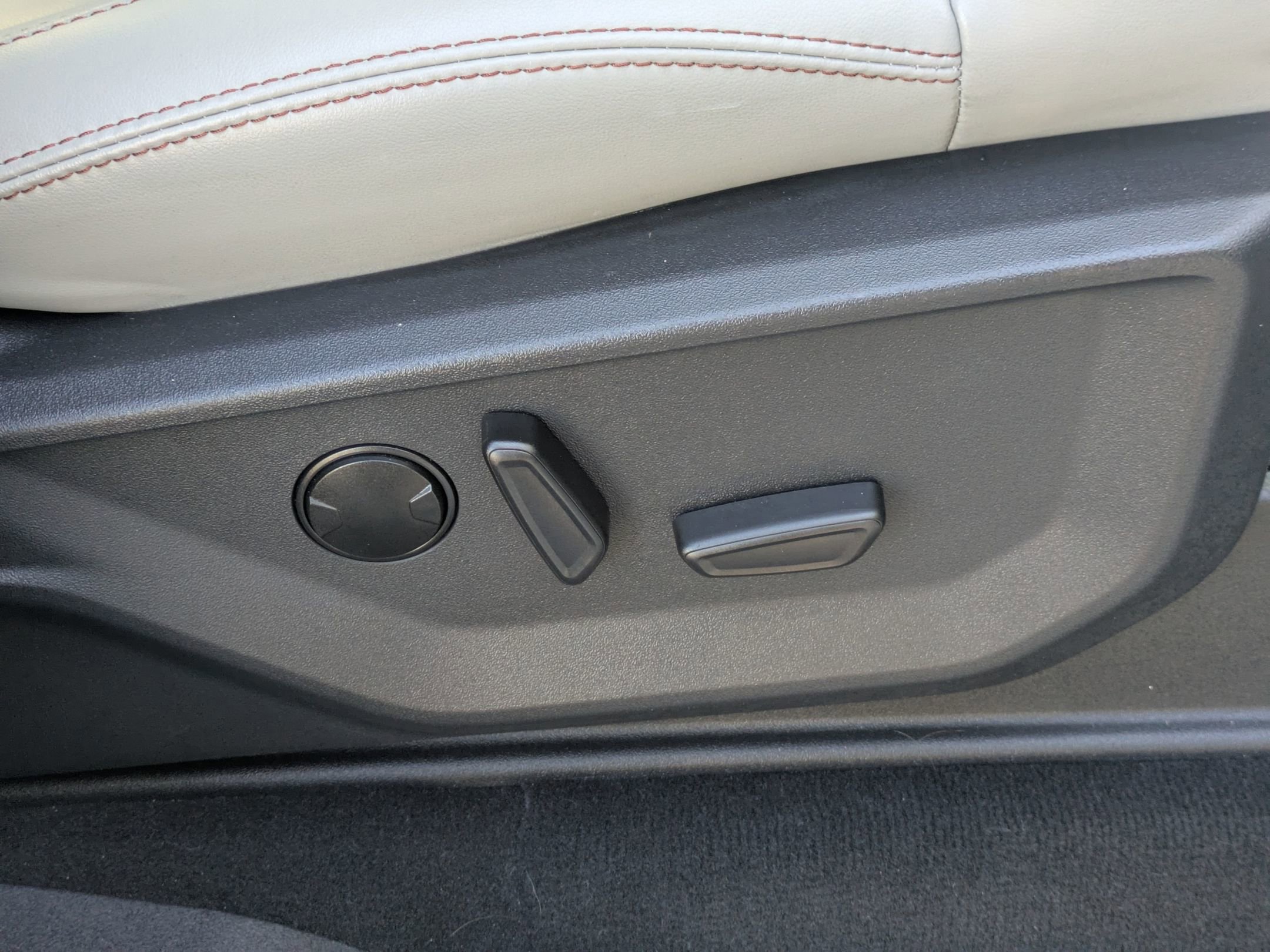 Certified 2025 Ford Expedition Active image 43