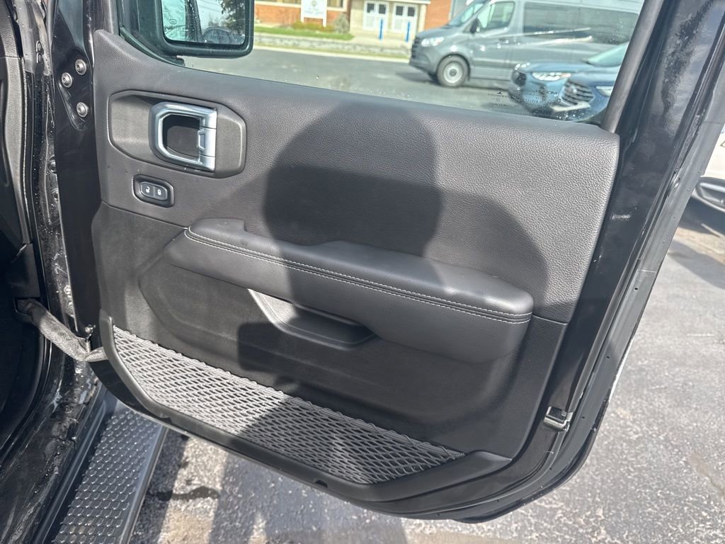 Used 2023 Jeep Wrangler Unlimited Sahara w/ Cold Weather Group image 36