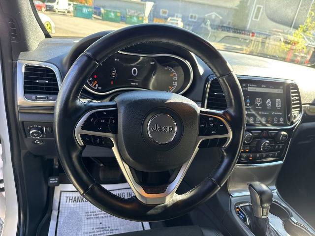 Used 2022 Jeep Grand Cherokee Laredo X image 14