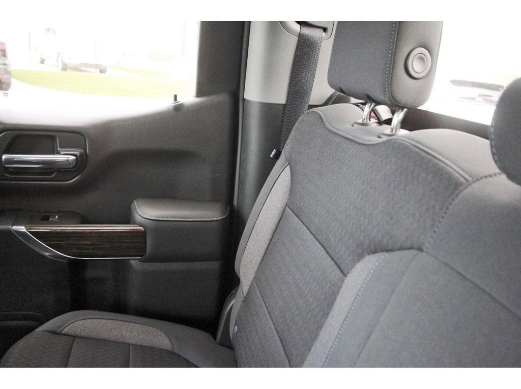 Used 2020 GMC Sierra 1500 Elevation w/ Elevation Value Package image 14