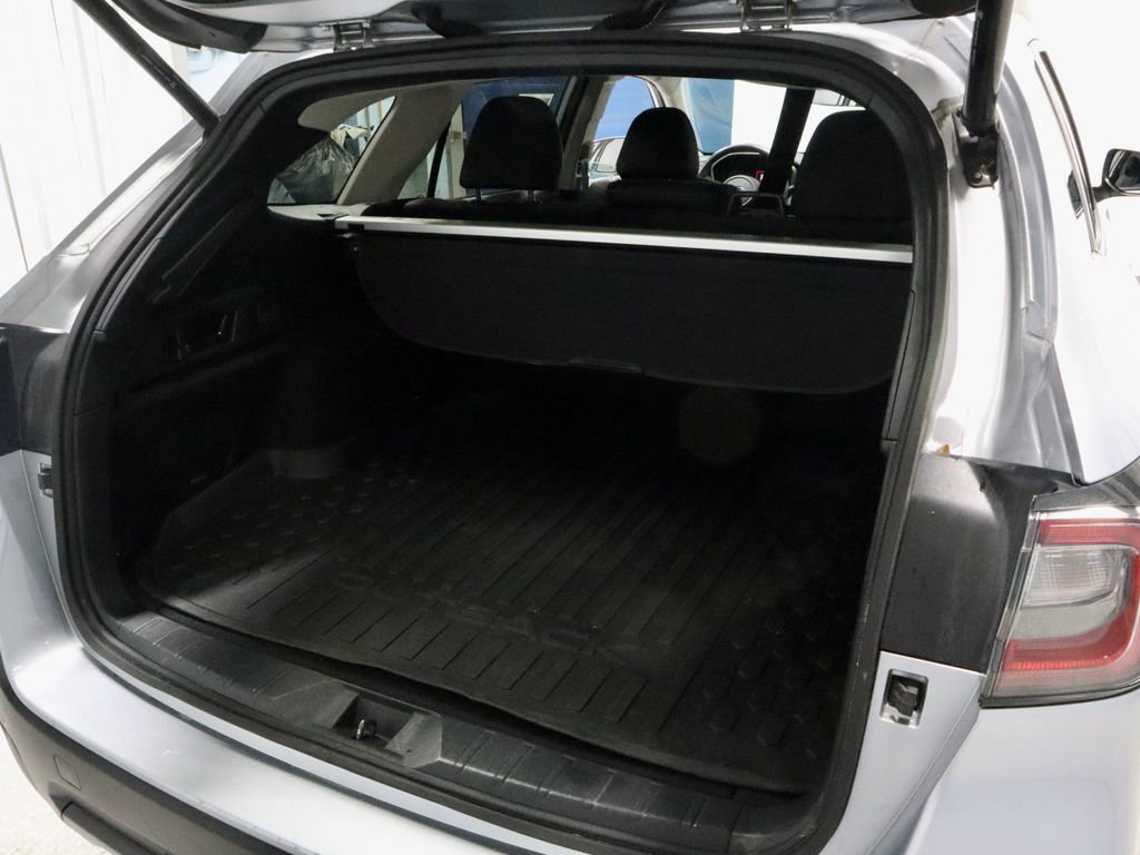 Used 2025 Subaru Outback Onyx Edition AWD/4WD image 14