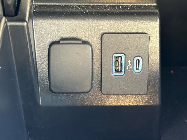 Certified 2024 Ford Explorer Limited w/ Limited Technology Package RWD image 23