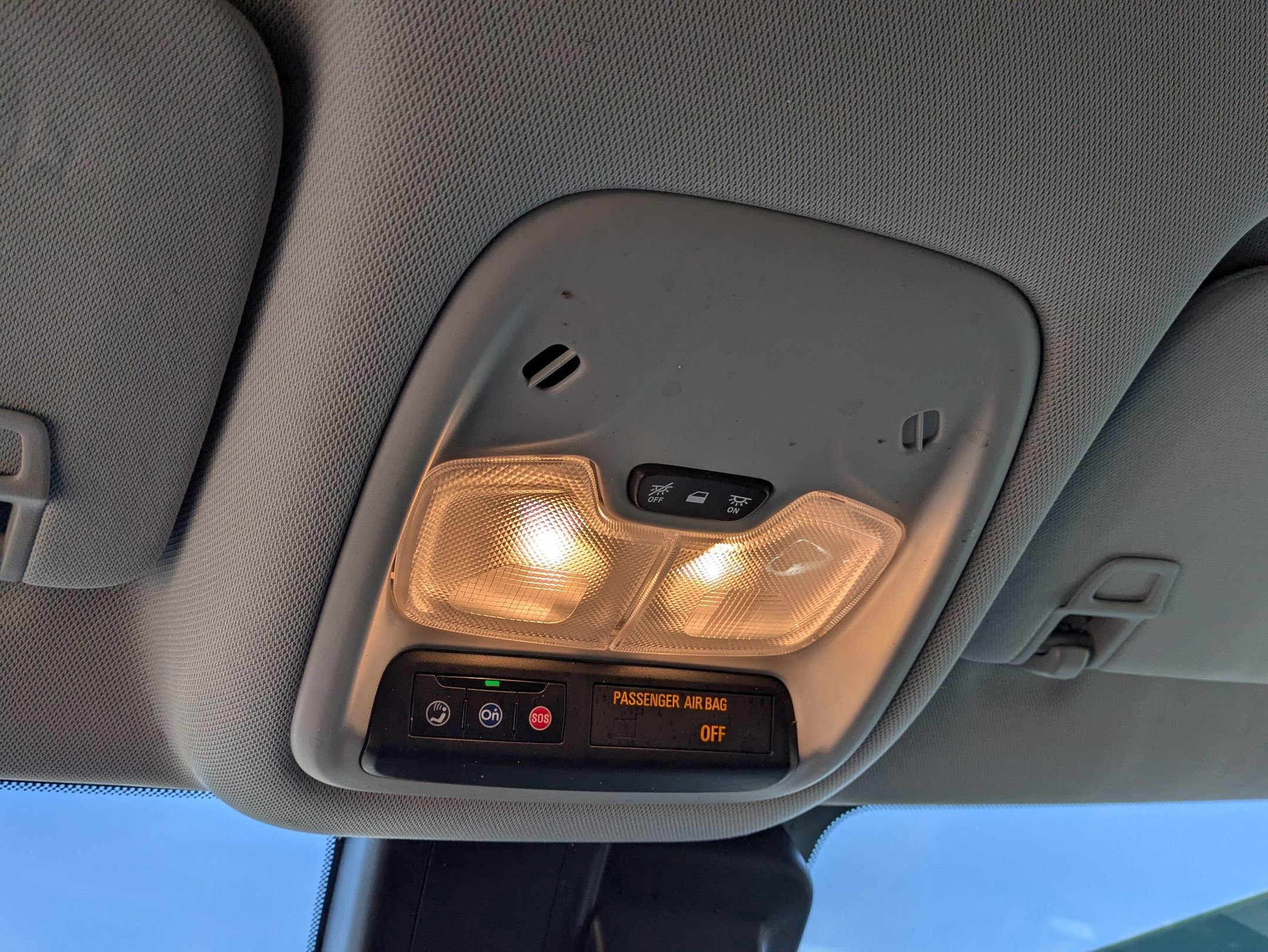 Used 2025 Chevrolet TrailBlazer LT w/ Driver Confidence Package image 25