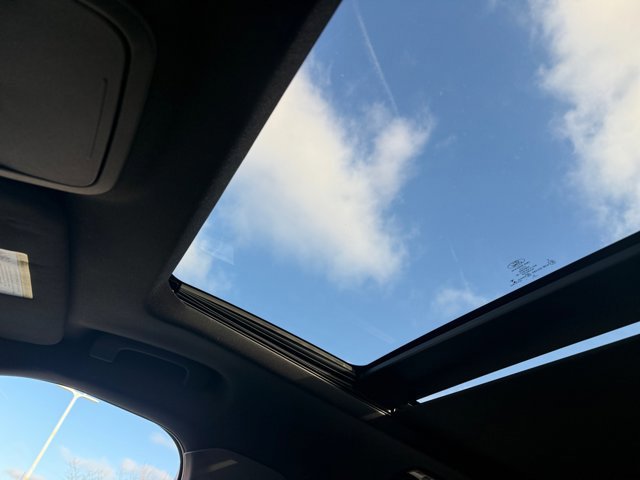 Certified 2023 Ford Explorer Platinum w/ Technology Package image 4