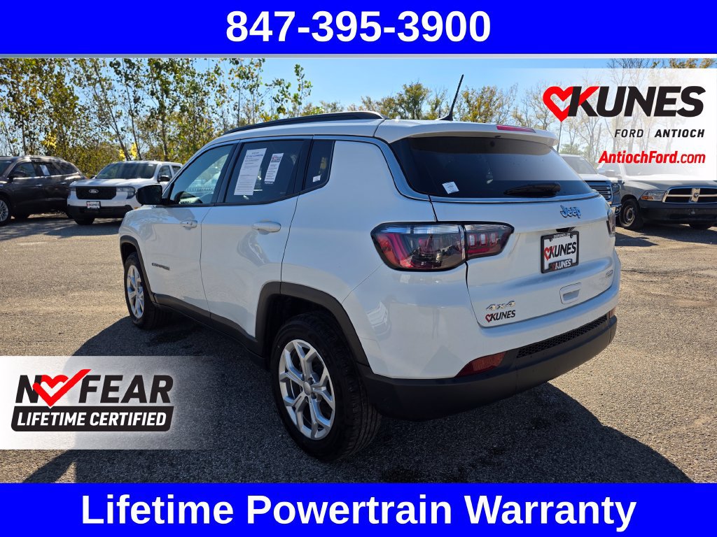 Used 2024 Jeep Compass Latitude AWD/4WD image 7