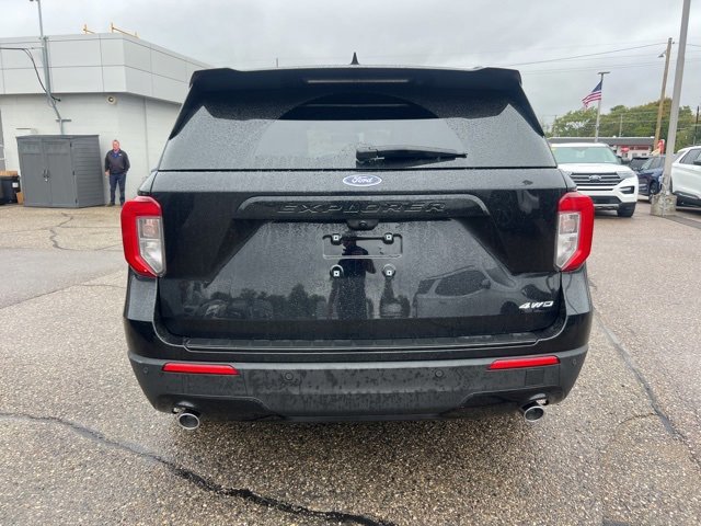 Certified 2023 Ford Explorer ST-Line image 3