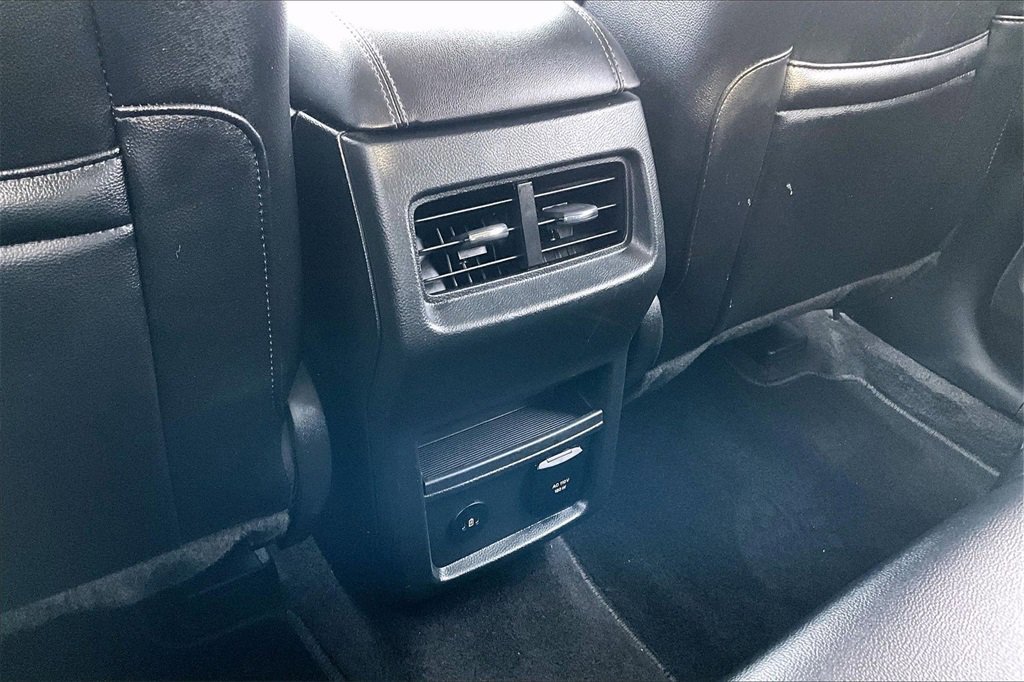 Certified 2024 Ford Edge Titanium image 33