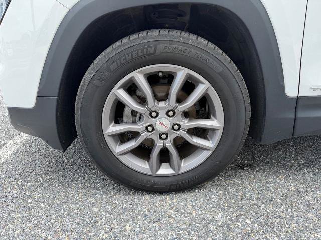 Used 2023 GMC Terrain SLT w/ Tech Package AWD/4WD image 20