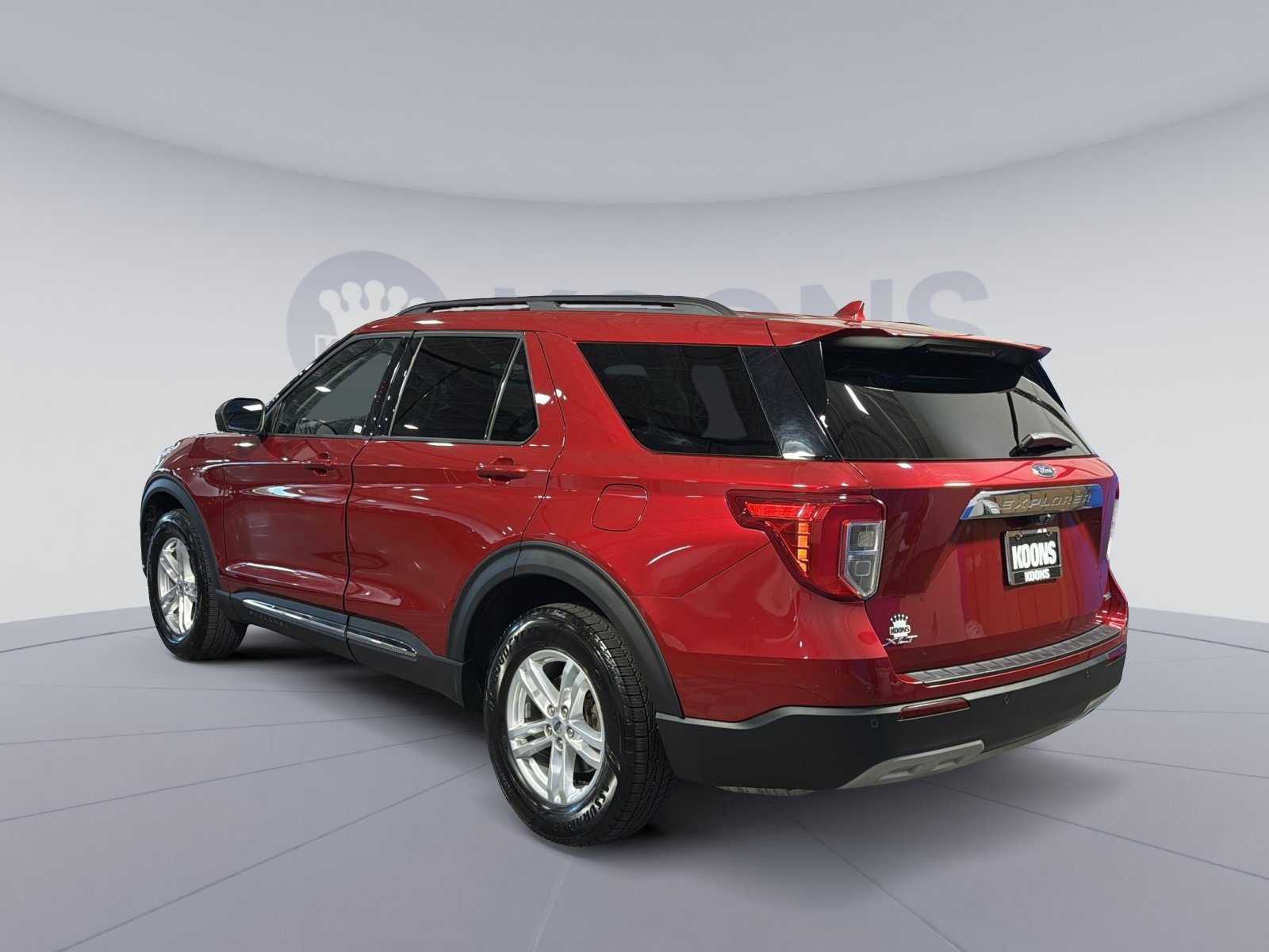 Certified 2020 Ford Explorer XLT w/ Equipment Group 202A AWD/4WD image 4