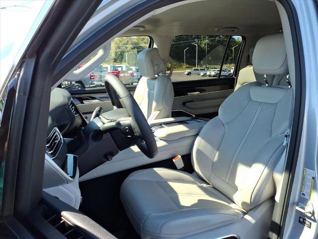 Used 2024 Jeep Wagoneer L 4WD image 5