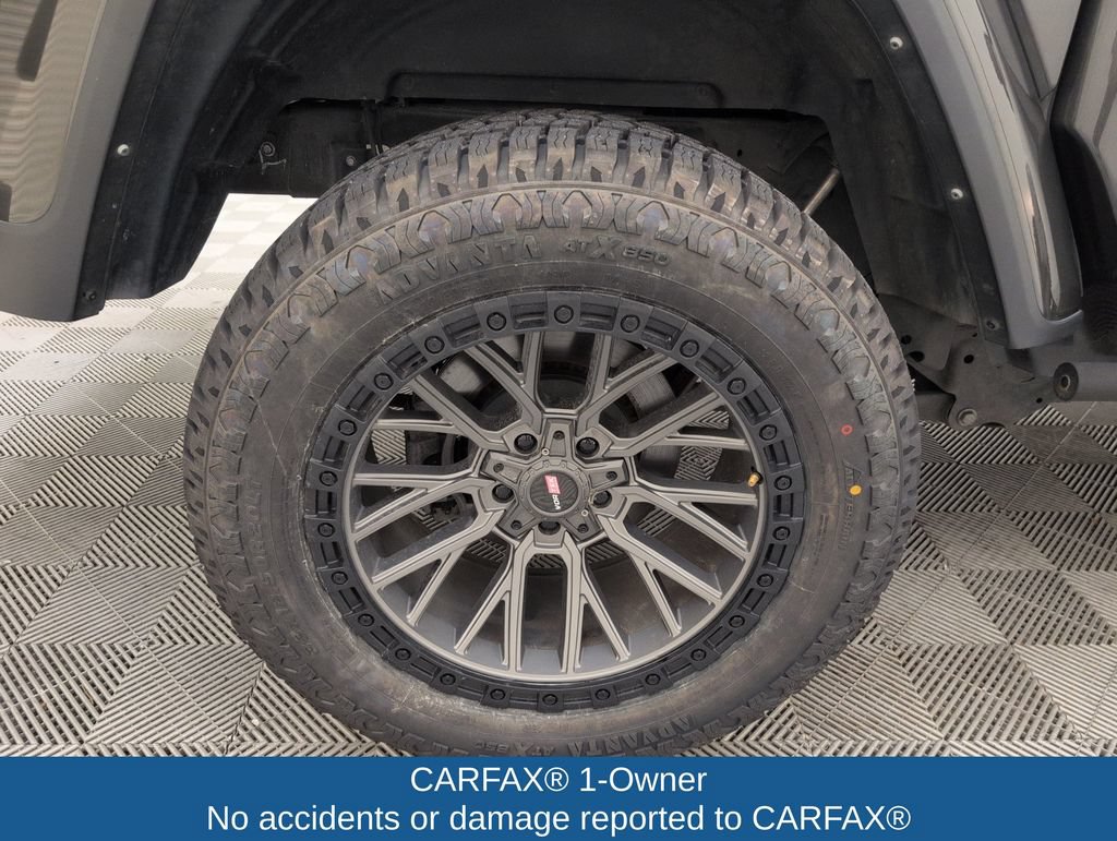 Used 2023 Jeep Gladiator Sport AWD/4WD image 17