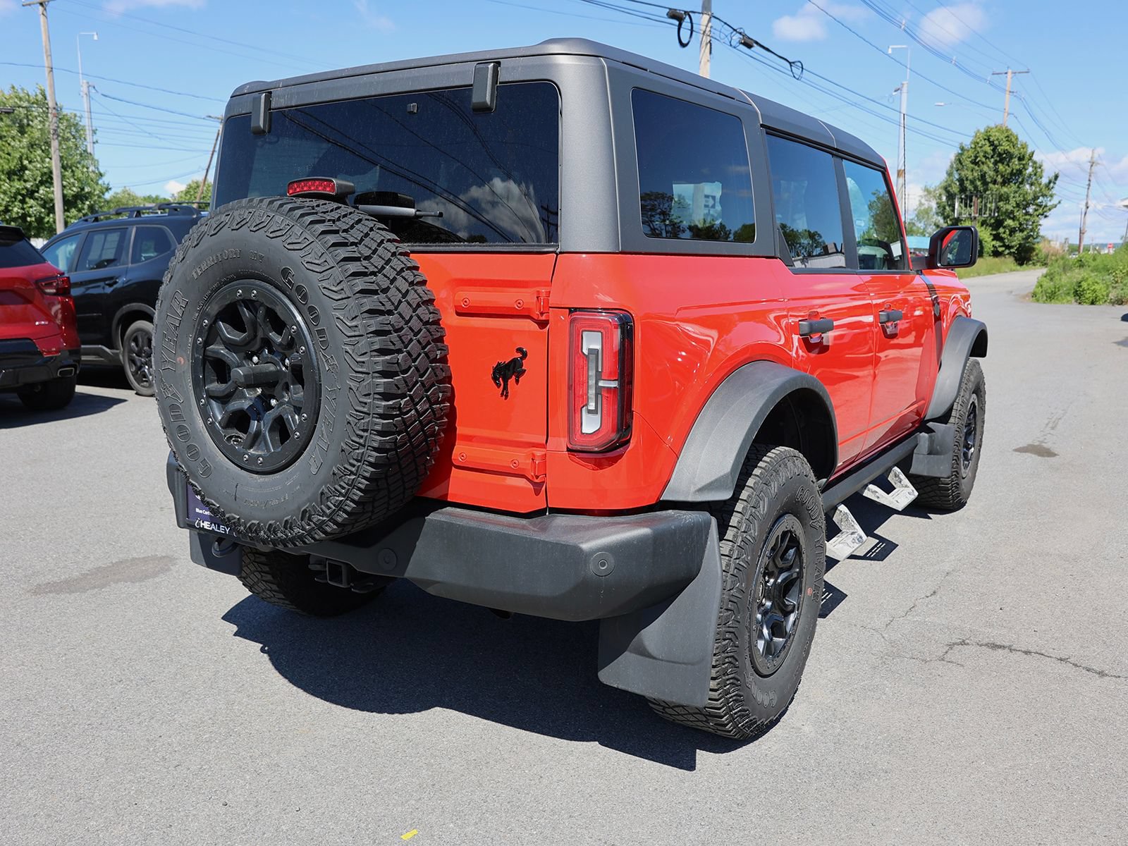 Certified 2022 Ford Bronco Wildtrak AWD/4WD image 7