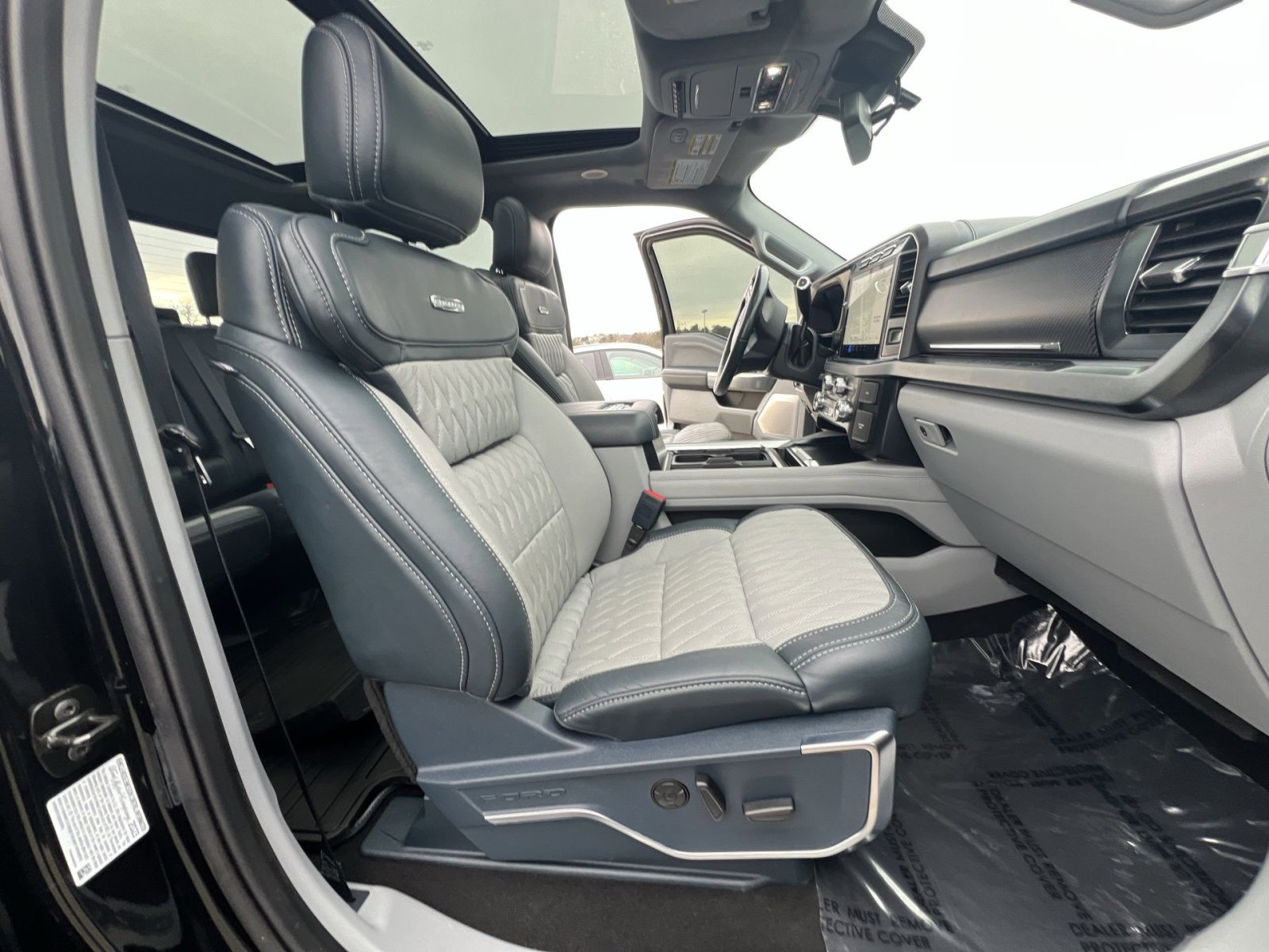 Certified 2024 Ford F350 Limited w/ FX4 Off-Road Package image 27