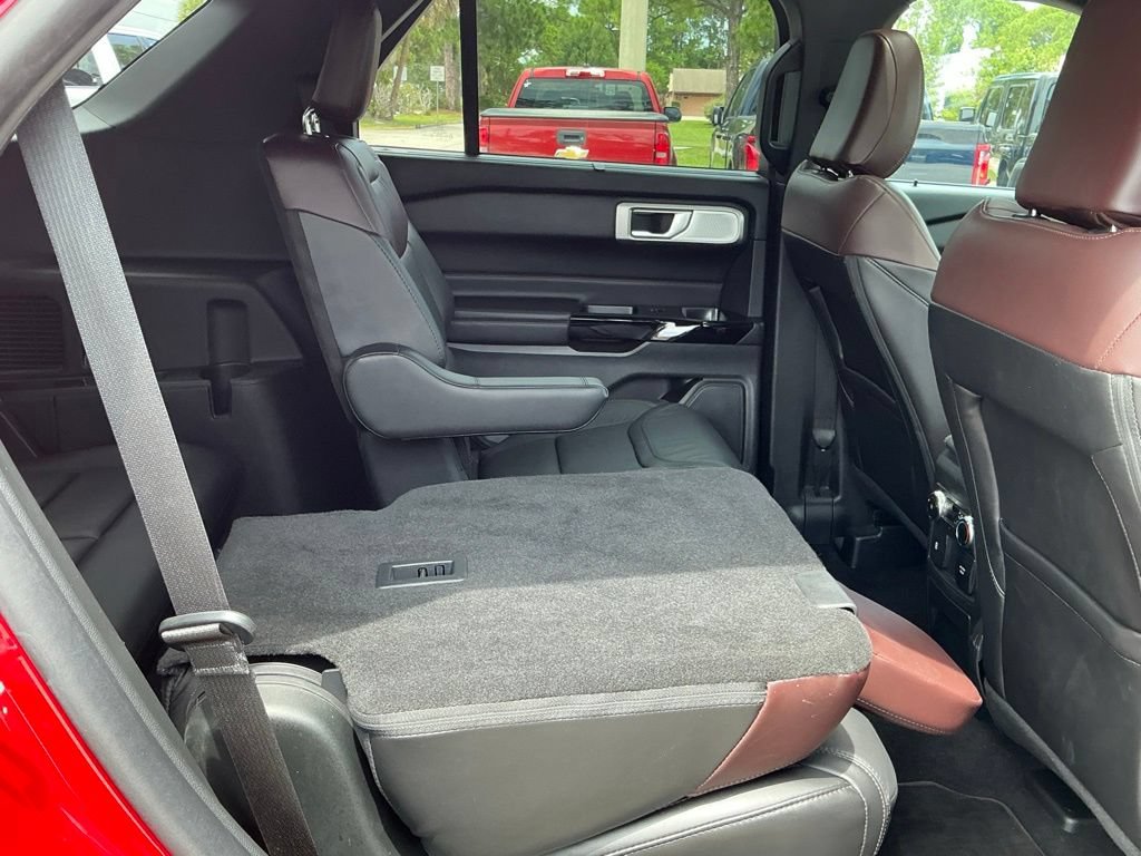 Certified 2023 Ford Explorer Platinum w/ Technology Package AWD/4WD image 25