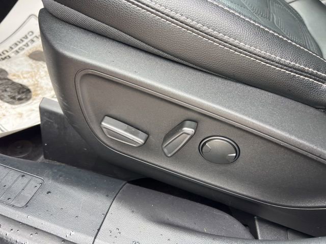 Certified 2023 Ford Escape Platinum w/ Premium Technology Package image 21
