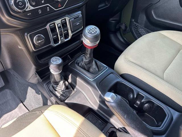 Used 2022 Jeep Gladiator Sport AWD/4WD image 29