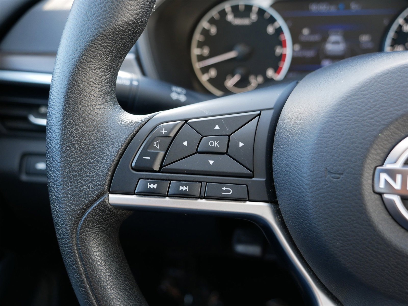 Used 2023 Nissan Altima 2.5 SV image 30