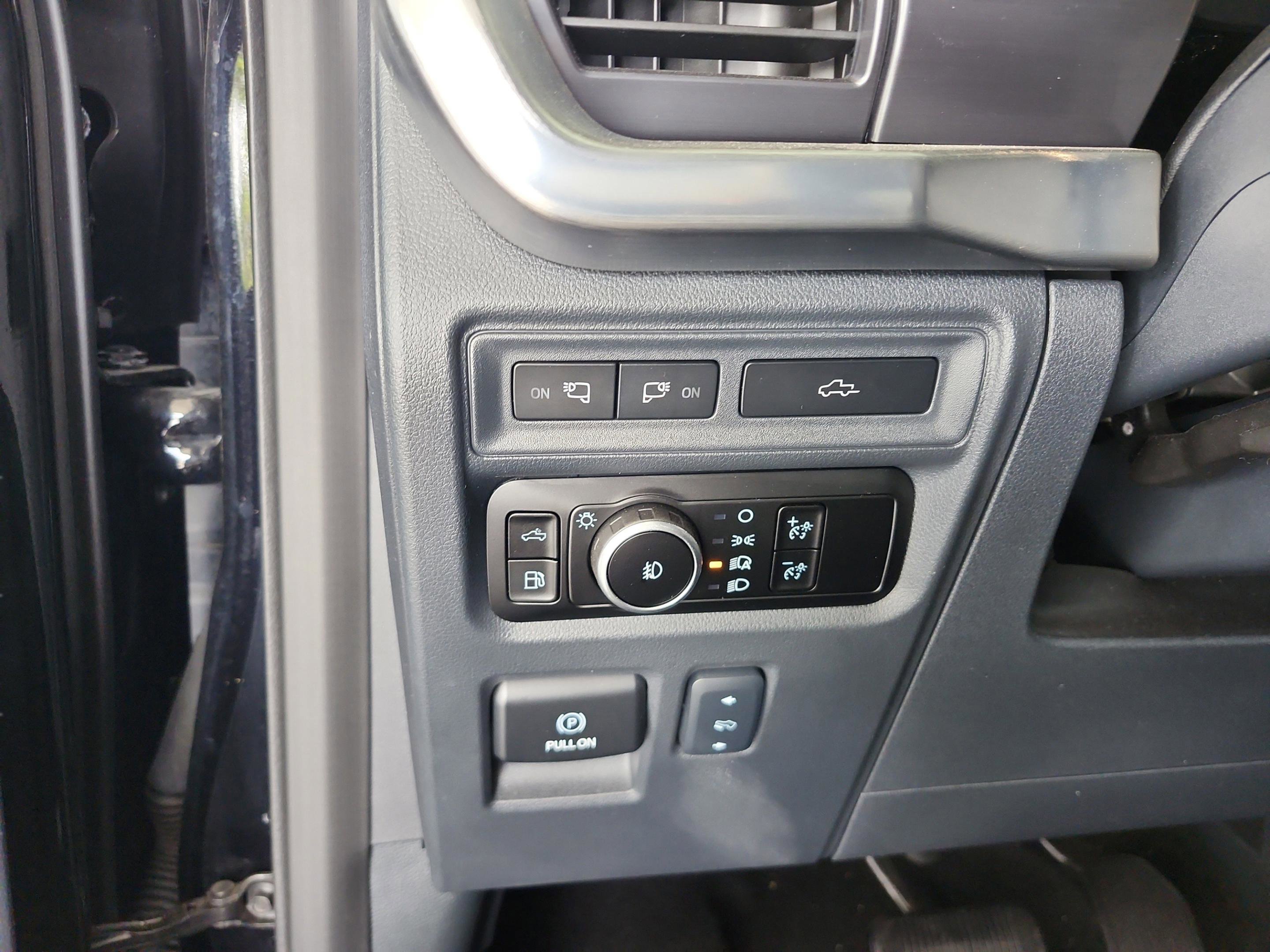 Certified 2023 Ford F150 Lariat w/ Trailer Tow Package AWD/4WD image 13