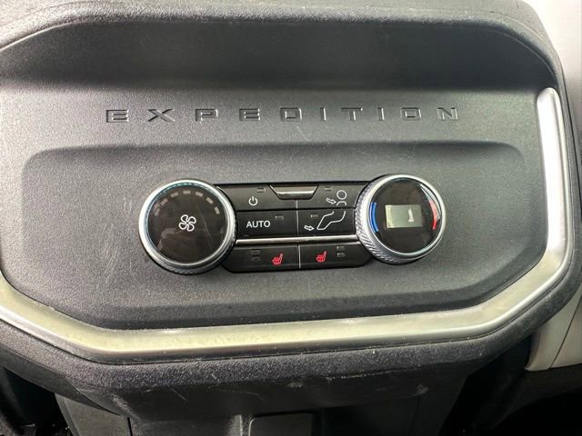 Certified 2025 Ford Expedition Max Platinum w/ Driver's Package AWD/4WD image 34