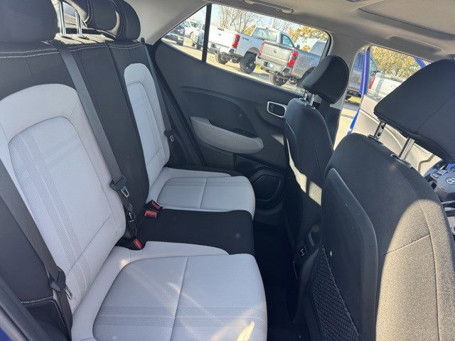 Used 2024 Hyundai Venue SEL image 30