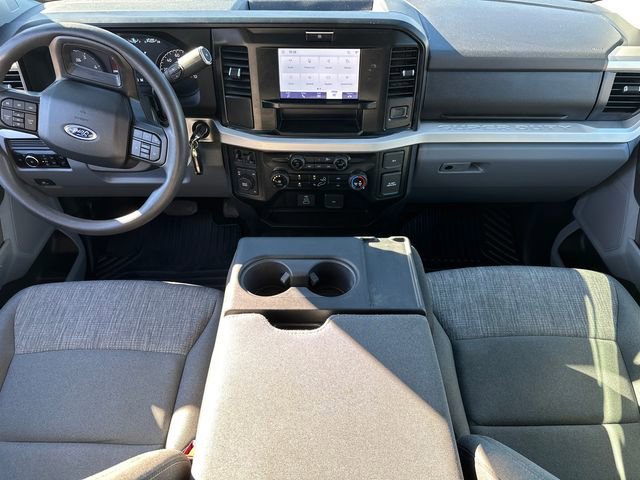 Certified 2025 Ford F450 XLT w/ Camper Package image 18