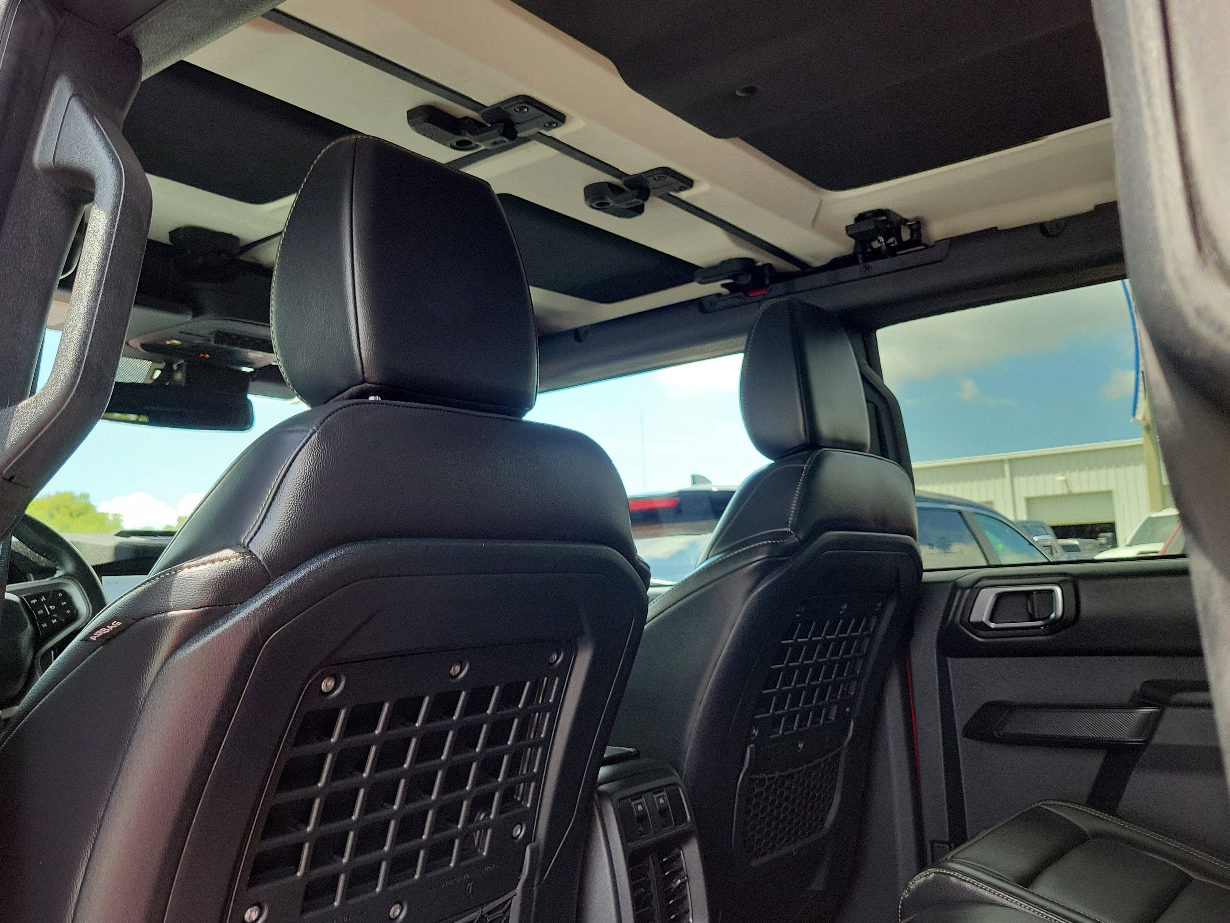 Certified 2025 Ford Bronco Badlands AWD/4WD image 13
