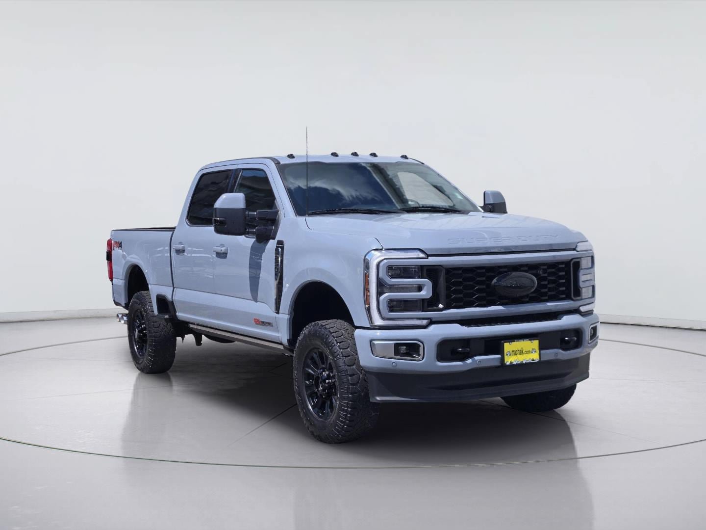 Certified 2024 Ford F250 Platinum AWD/4WD image 3