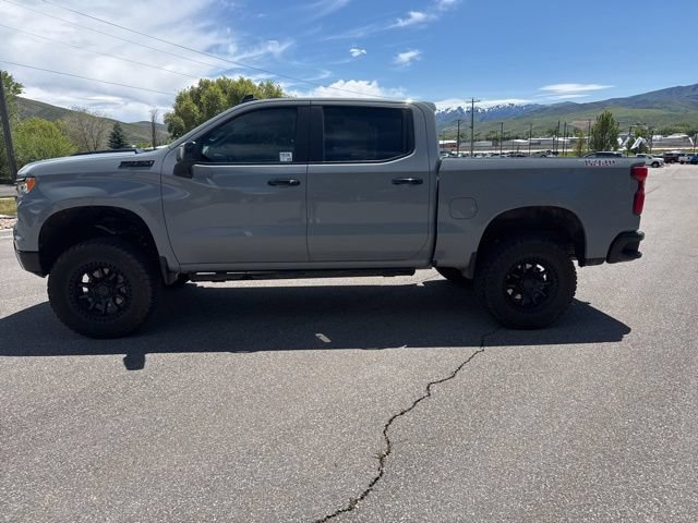 Used 2024 Chevrolet Silverado 1500 LT Trail Boss w/ LT Trail Boss Premium Package AWD/4WD image 3