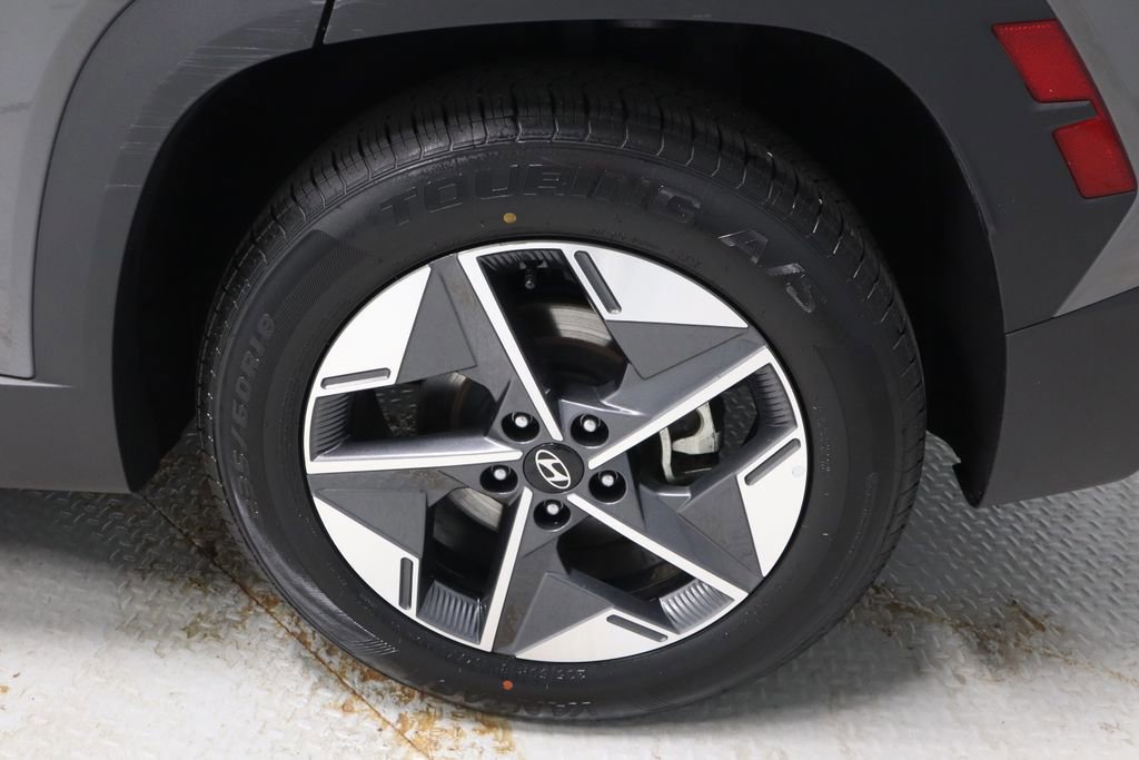 Used 2025 Hyundai Tucson SEL FWD image 19
