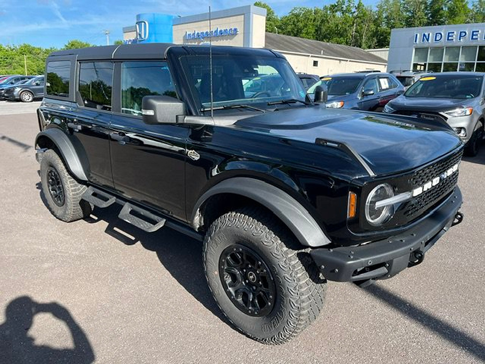 Certified 2024 Ford Bronco Wildtrak AWD/4WD image 2