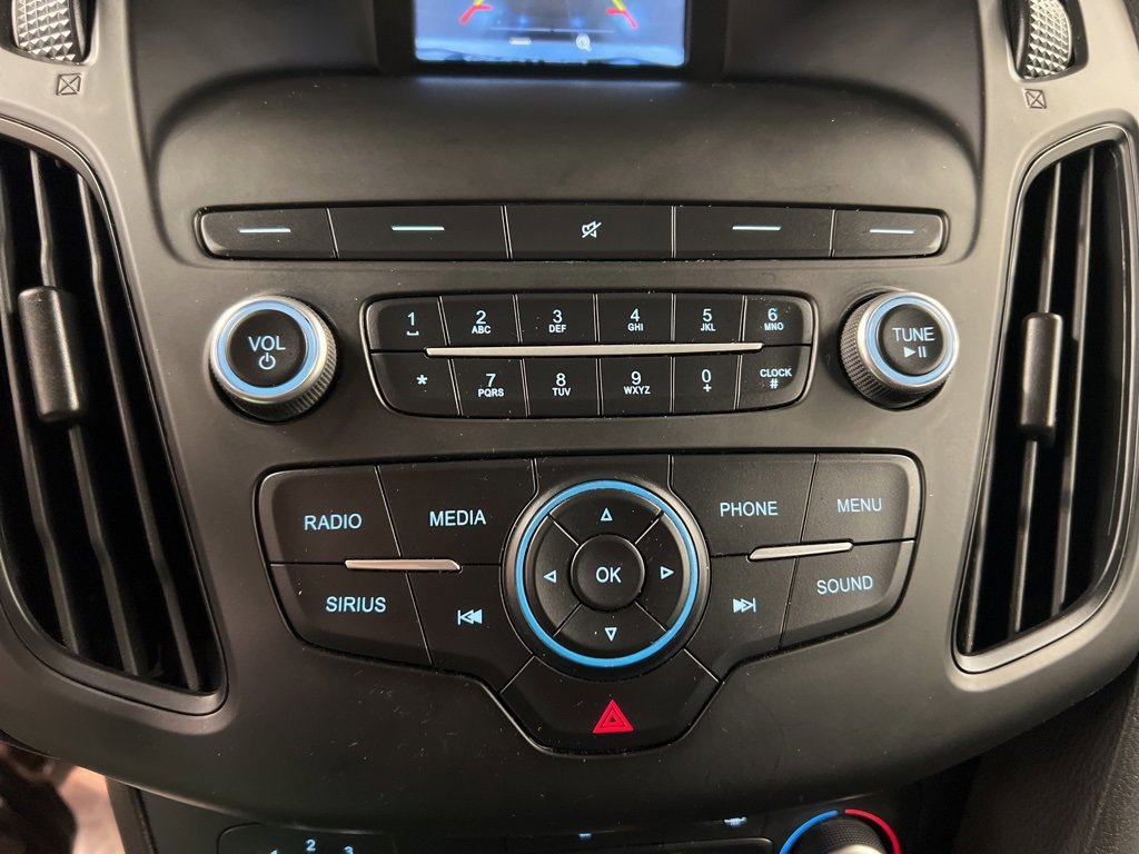 Certified 2018 Ford Focus SE w/ Cold Weather Package image 12