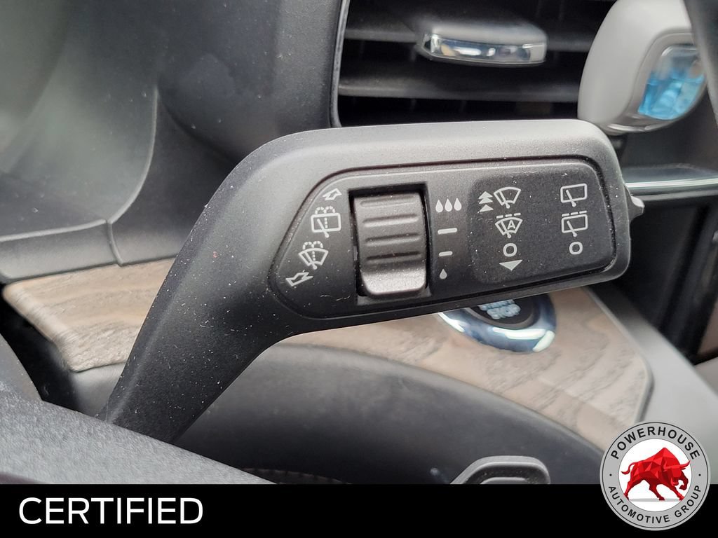Certified 2020 Ford Explorer Platinum w/ Premium Technology Package AWD/4WD image 33