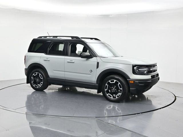 Certified 2023 Ford Bronco Sport Outer Banks w/ Tech Package AWD/4WD image 3